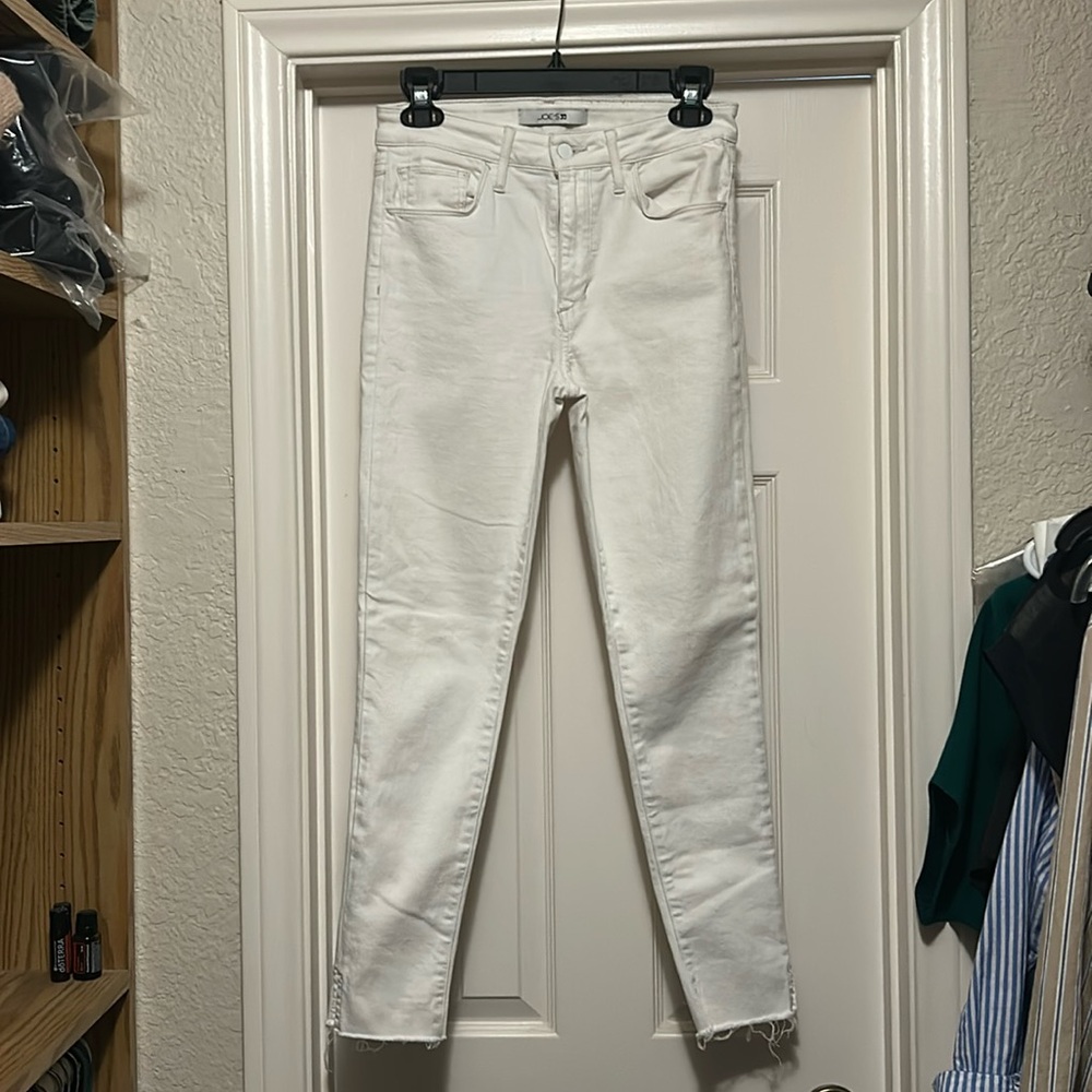 Joes Jeans white skinnny jeans. size 28